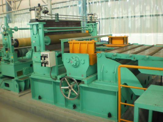 240KW 고생산성 금속 코일 릴링 평준화 비행 셰어 조합 라인