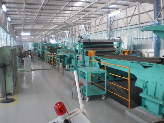 240KW 고생산성 금속 코일 릴링 평준화 비행 셰어 조합 라인